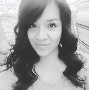 Meet your Posher, Denisse